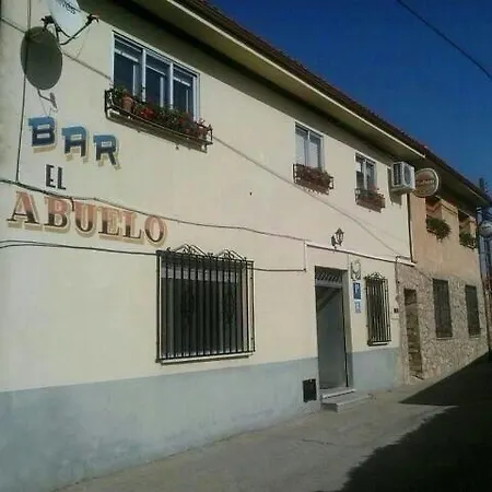El Abuelo Guest house *